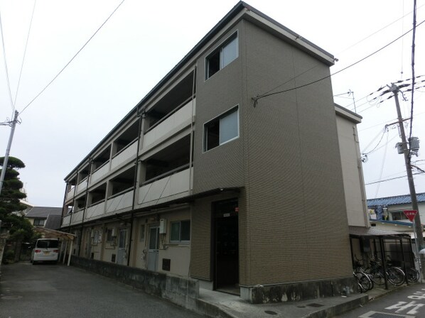 御立マンションの物件外観写真